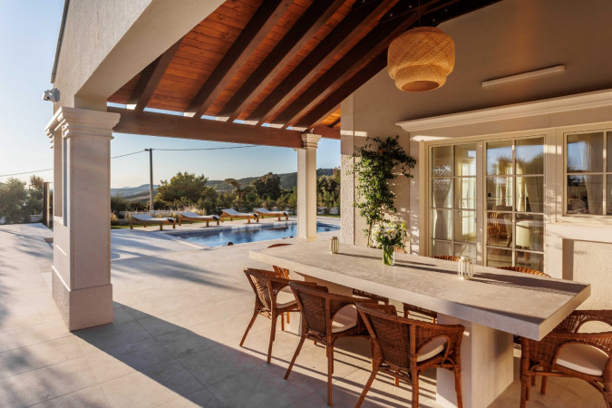 Villa Cypress Estate with heated pool, Dalmatia, Dvornica, Croatia Split
