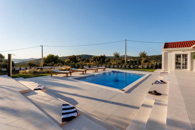 Villa Cypress Estate with heated pool, Dalmatia, Dvornica, Croatia Split