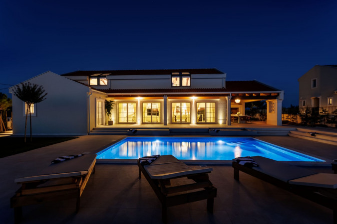 Villa Cypress Estate with heated pool, Dalmatia, Dvornica, Croatia Split