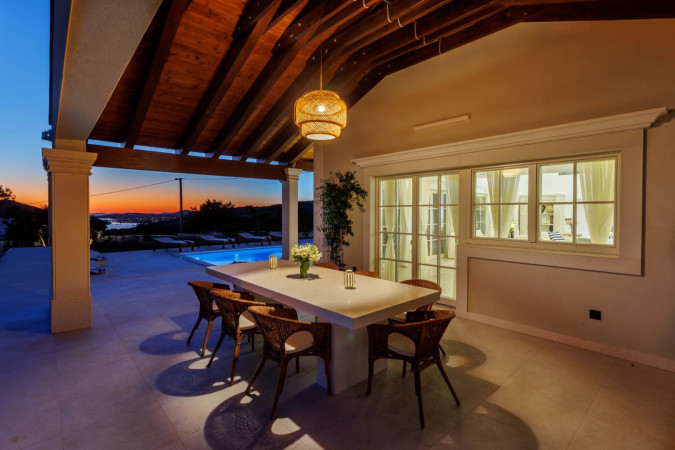 Villa Cypress Estate with heated pool, Dalmatia, Dvornica, Croatia Split